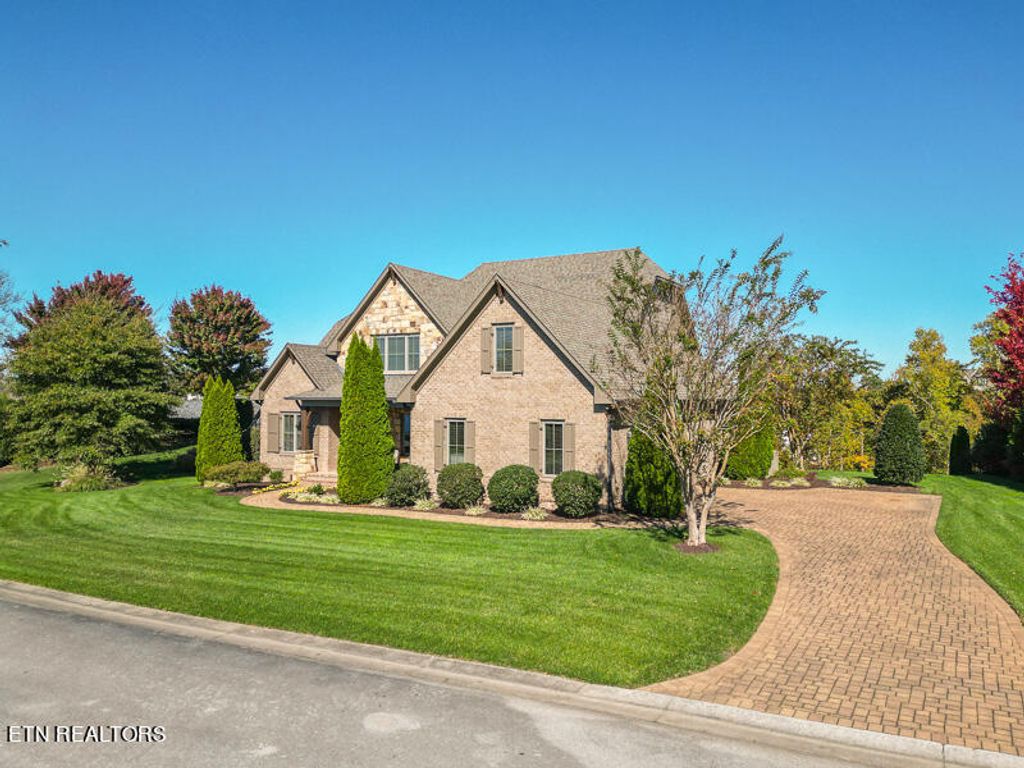 Photo of 1036 Castaway Lane, Lenoir City, TN 37772 (MLS # 1243659)