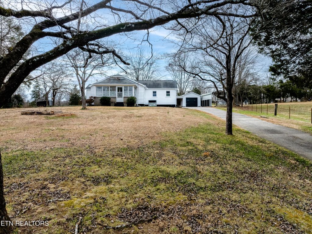 Photo of 2919 Montvale Rd, Maryville, TN 37803 (MLS # 1325311)
