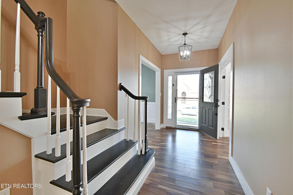 Photo of 7625 Vista View Lane, Knoxville, TN 37924 (MLS # 1336352)