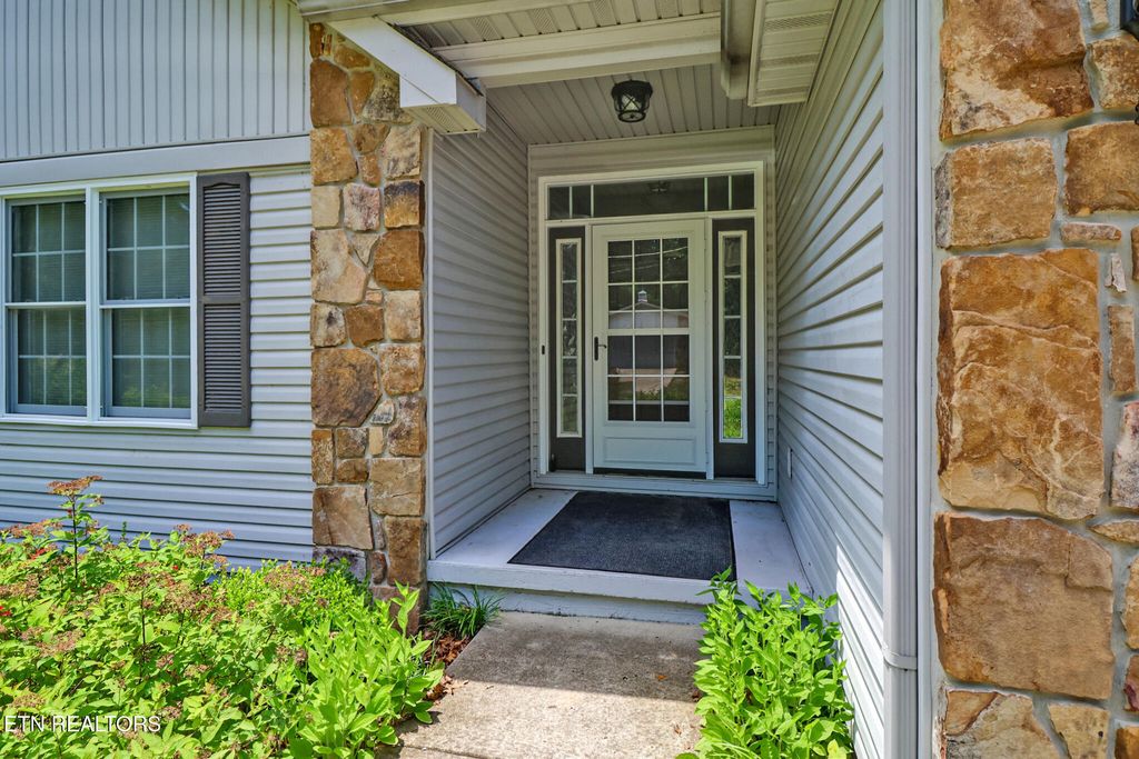 Photo of 104 Glenwood Drive, Crossville, TN 38558 (MLS # 1312685)