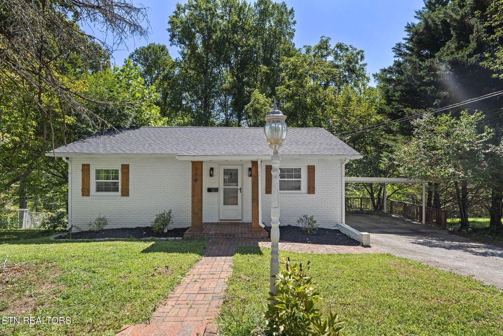 Photo of 114 Orange Lane, Oak Ridge, TN 37830 (MLS # 1310316)