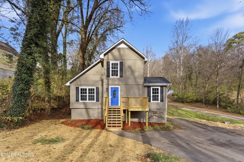 Photo of 4007 Garden Drive, Knoxville, TN 37918 (MLS # 1324108)