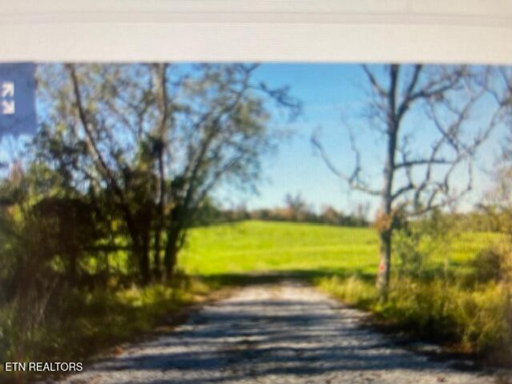 Photo of 3701 Sugar Grove Valley Rd, Harriman, TN 37748 (MLS # 1295370)