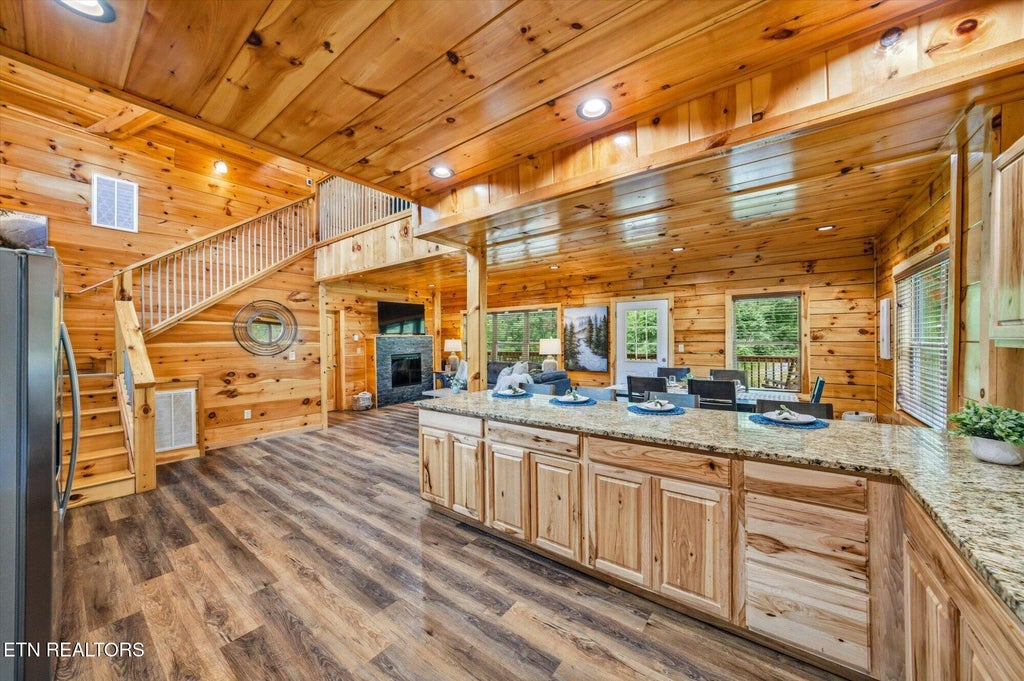 Photo of 2933 Fiddlers Creek Way, Pigeon Forge, TN 37863 (MLS # 1356135)