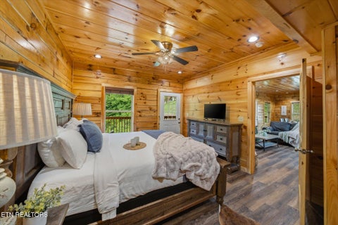 Tiny photo for 2933 Fiddlers Creek Way, Pigeon Forge, TN 37863 (MLS # 1356135)