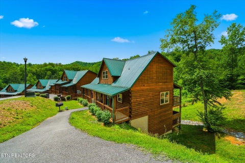 Tiny photo for 2933 Fiddlers Creek Way, Pigeon Forge, TN 37863 (MLS # 1356135)
