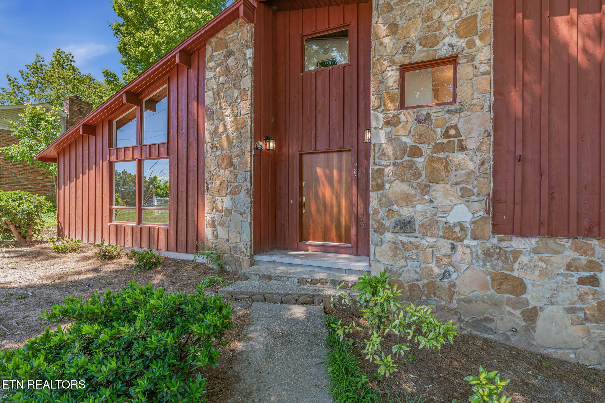 987 Ponder Rd