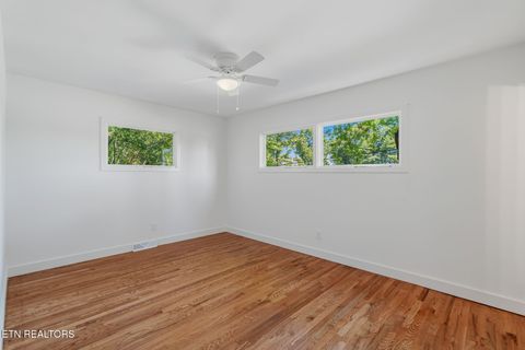 Tiny photo for 987 Ponder Rd, Knoxville, TN 37923 (MLS # 1341283)