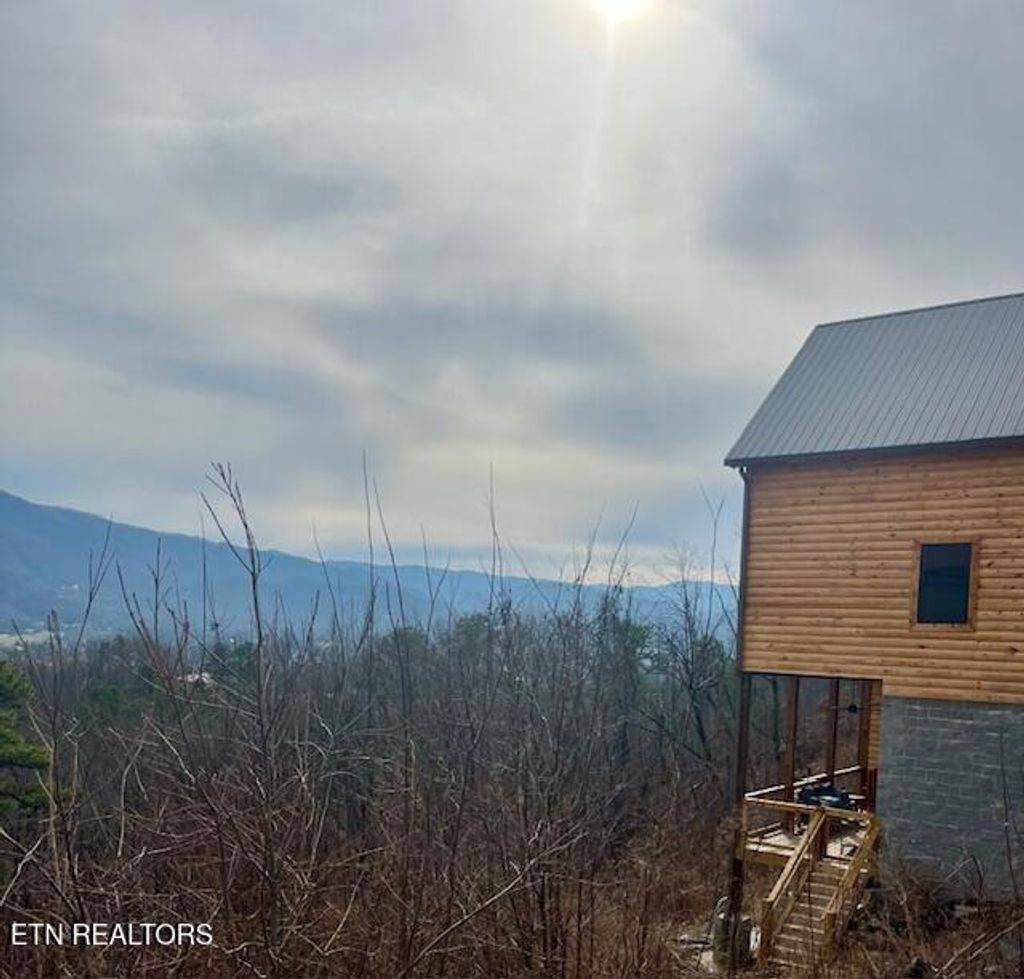 Photo of 2861 Indigo Lane, Sevierville, TN 37862 (MLS # 1288254)