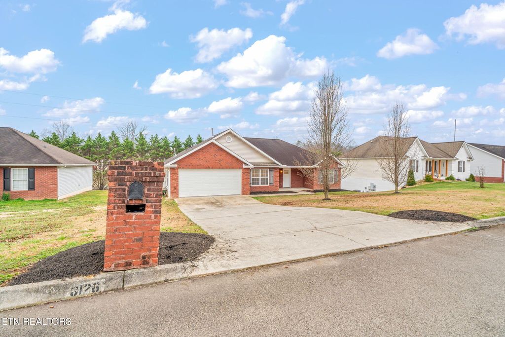 Photo of 8126 Broken Rock Lane, Knoxville, TN 37924 (MLS # 1326102)