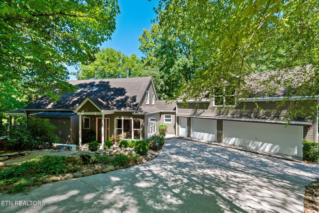 Photo of 105 Timberline Drive, Kingston, TN 37763 (MLS # 1292696)