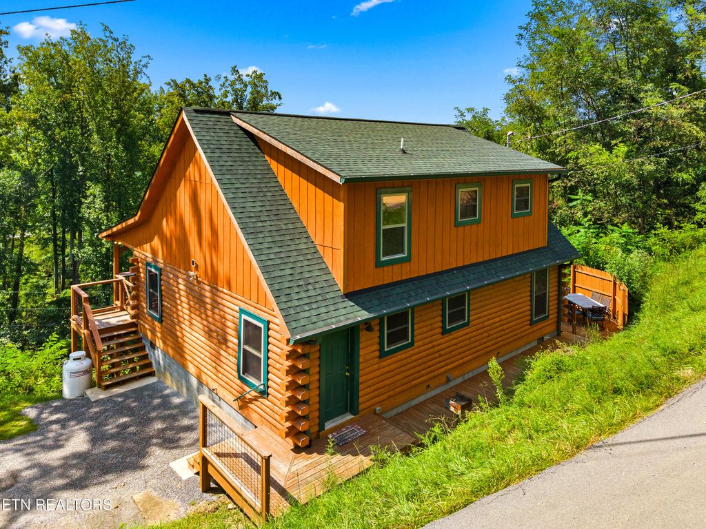 Photo of 309 Tower Rd, Gatlinburg, TN 37738 (MLS # 1315377)