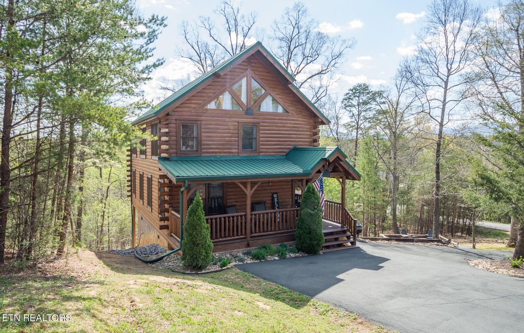 Photo of 1420 Zachary Thomas Lane, Pigeon Forge, TN 37876 (MLS # 1298443)
