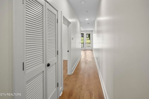 Tiny photo for 202 W Anderson Ave #202, Knoxville, TN 37917 (MLS # 1327030)