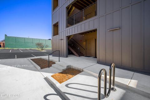 Tiny photo for 202 W Anderson Ave #202, Knoxville, TN 37917 (MLS # 1327030)