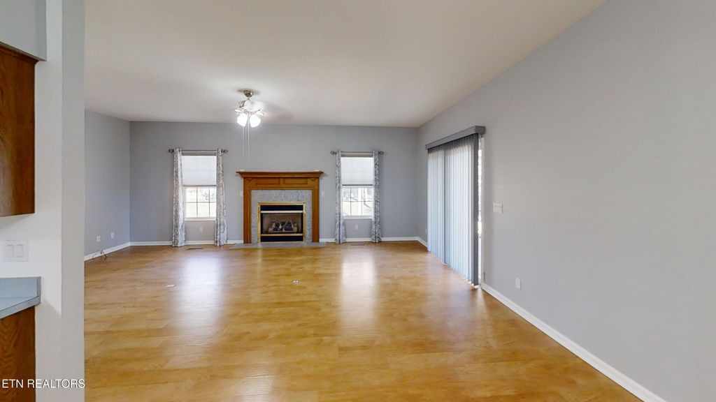 Photo of 172 Hawthorn Loop, Crossville, TN 38555 (MLS # 1321120)