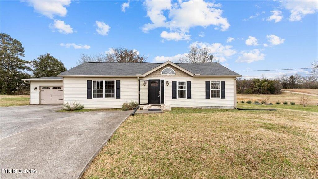 Photo of 2117 Grey Ridge Rd, Maryville, TN 37801 (MLS # 1318415)