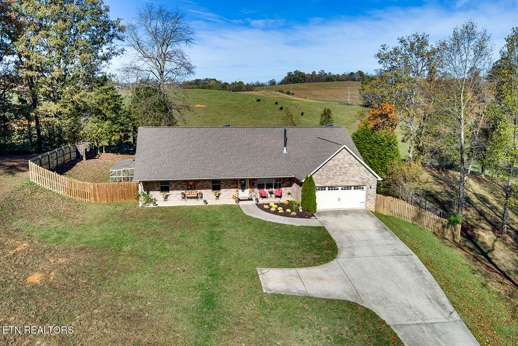 Photo of 1239 Houston Springs Rd, Greenback, TN 37742 (MLS # 1283232)