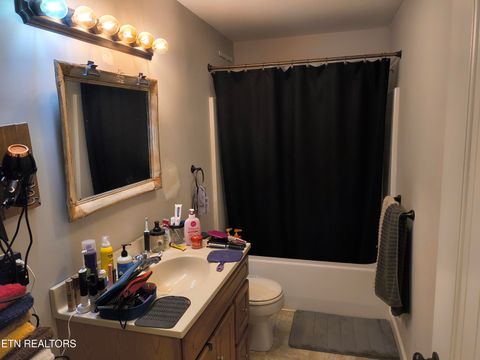 Tiny photo for 139 Kenzie Lane, LaFollette, TN 37766 (MLS # 1327338)