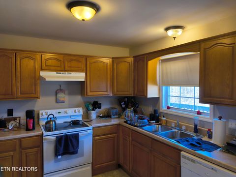 Tiny photo for 139 Kenzie Lane, LaFollette, TN 37766 (MLS # 1327338)