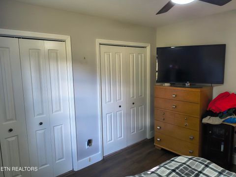 Tiny photo for 139 Kenzie Lane, LaFollette, TN 37766 (MLS # 1327338)