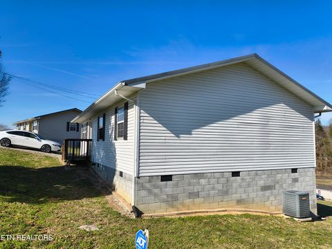 Tiny photo for 139 Kenzie Lane, LaFollette, TN 37766 (MLS # 1327338)