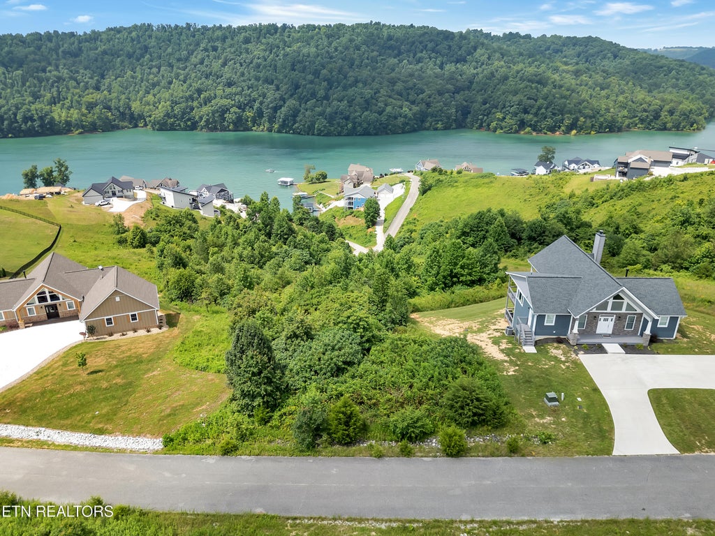 Photo of 98 Pinnacle Lane, LaFollette, TN 37766 (MLS # 1347836)