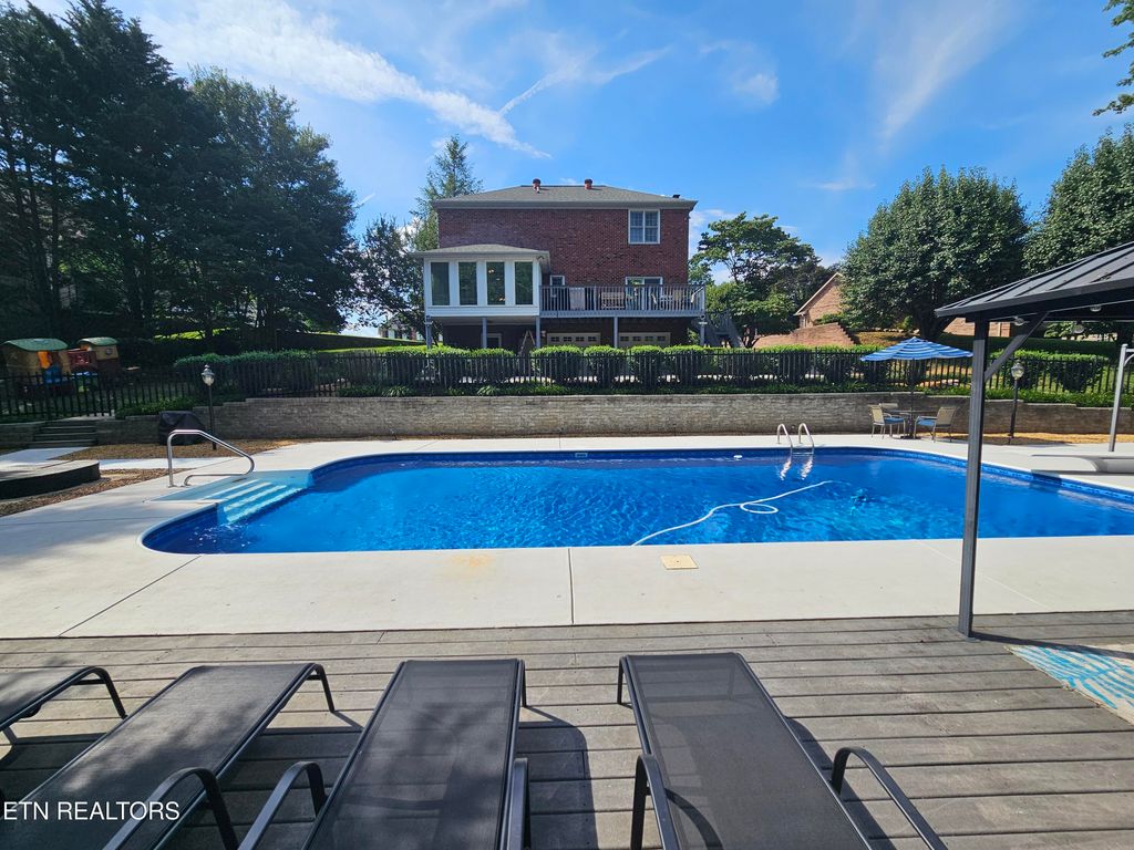 Photo of 1149 Brentwood Point, Kingston, TN 37763 (MLS # 1305557)