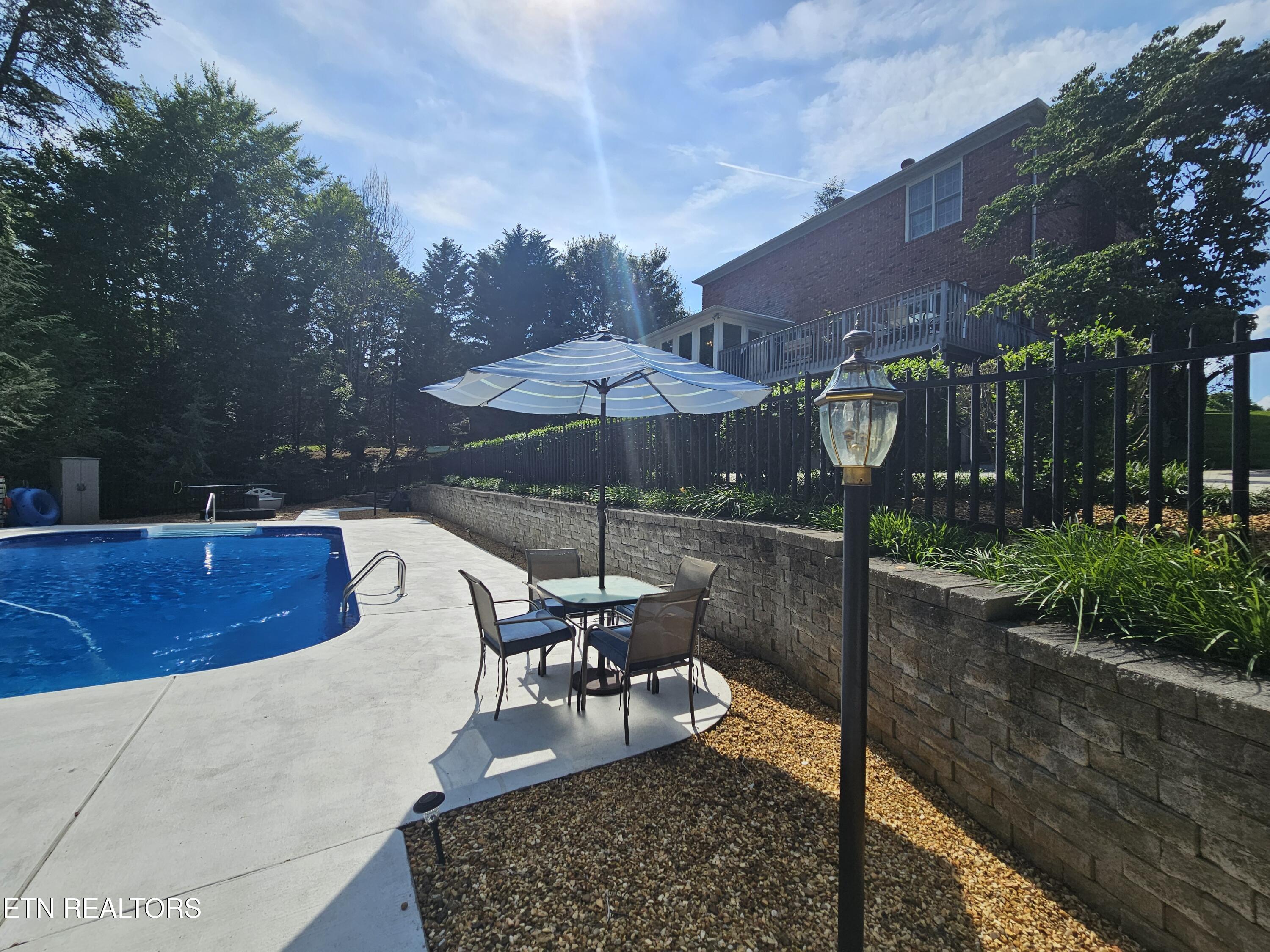 1149 Brentwood Point