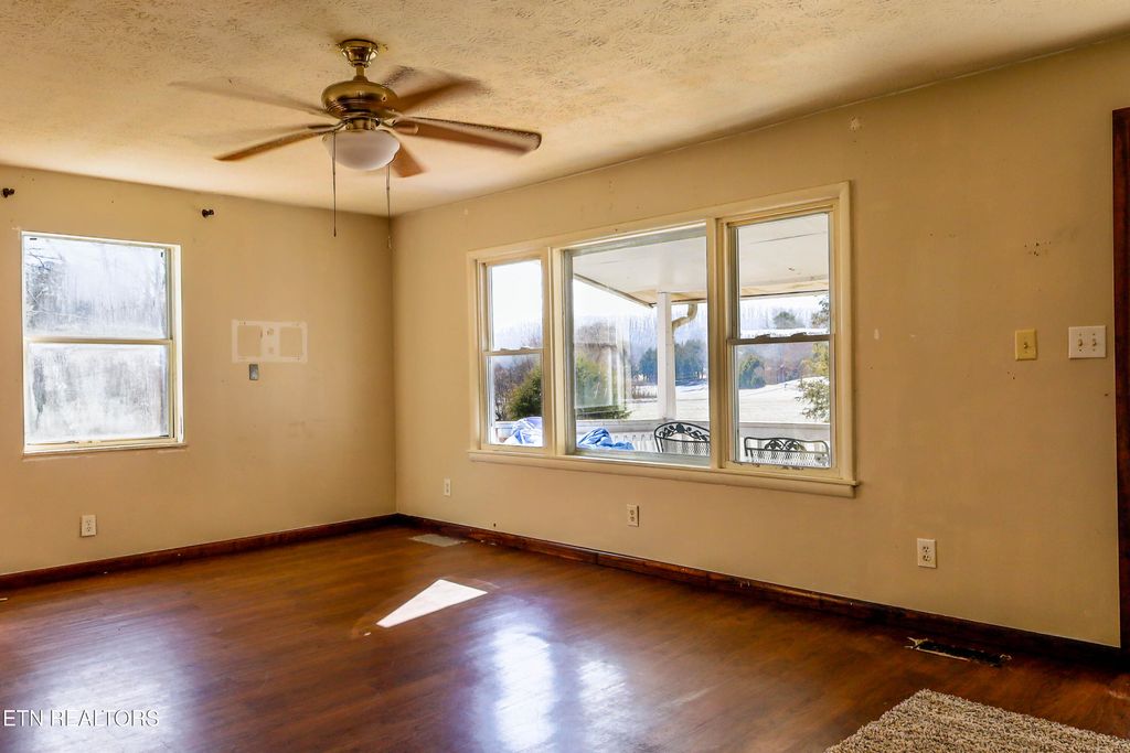 Photo of 180 Arnold Rd, Kingston, TN 37763 (MLS # 1291066)