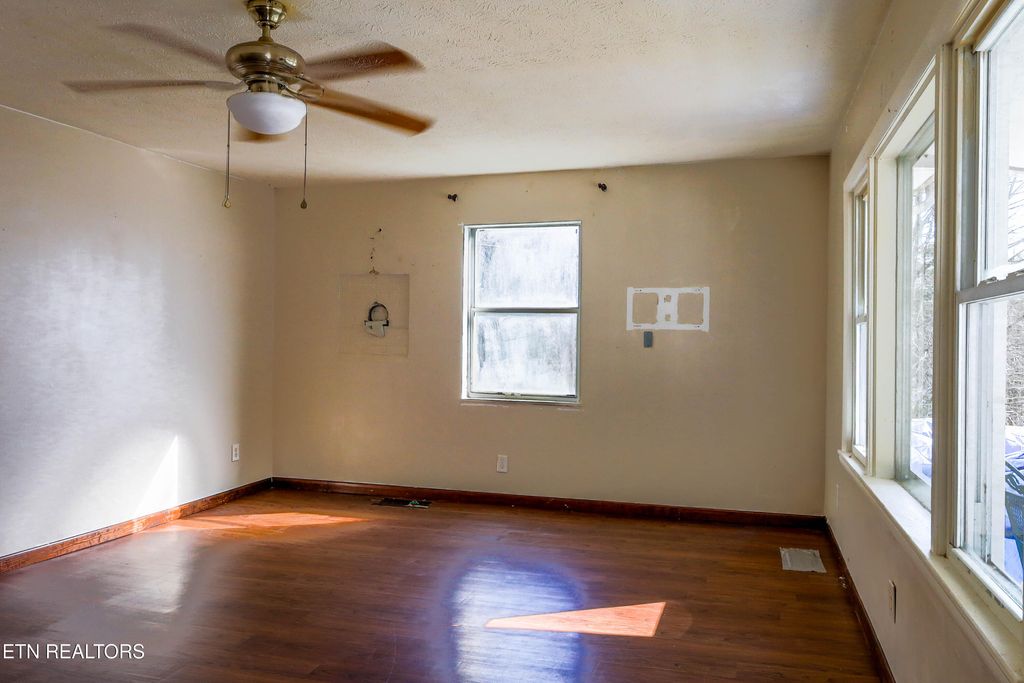 Photo of 180 Arnold Rd, Kingston, TN 37763 (MLS # 1291066)