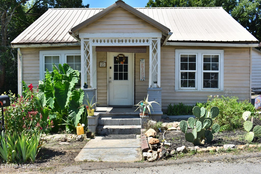 Photo of 1512 Adams St, Athens, TN 37303 (MLS # 1353639)
