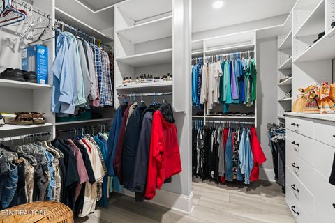 Tiny photo for 205 Waters Edge Way, Lenoir City, TN 37771 (MLS # 1332368)