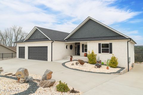 Tiny photo for 205 Waters Edge Way, Lenoir City, TN 37771 (MLS # 1332368)