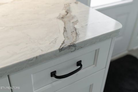 Tiny photo for 205 Waters Edge Way, Lenoir City, TN 37771 (MLS # 1332368)