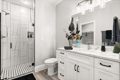 Tiny photo for 205 Waters Edge Way, Lenoir City, TN 37771 (MLS # 1332368)