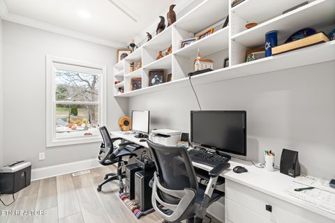 Tiny photo for 205 Waters Edge Way, Lenoir City, TN 37771 (MLS # 1332368)