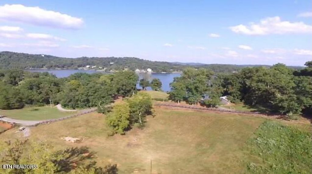 Photo of 3696 Crown Point Rd, Louisville, TN 37777 (MLS # 1293409)