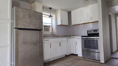 Tiny photo for 655 Coal Hill Rd, Harriman, TN 37748 (MLS # 1334552)