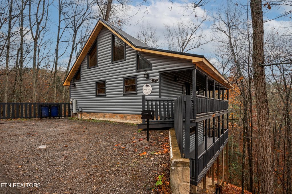 Photo of 2633 Whipoorwill Hill Way, Sevierville, TN 37862 (MLS # 1326659)