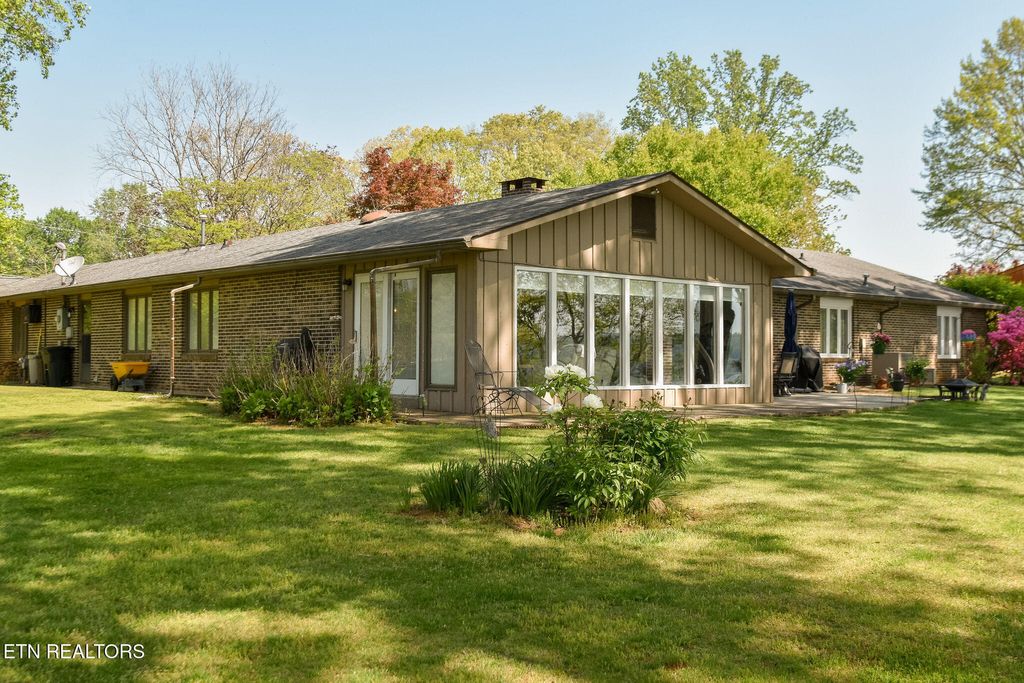 Photo of 121 Westcliff Drive, Harriman, TN 37748 (MLS # 1298765)