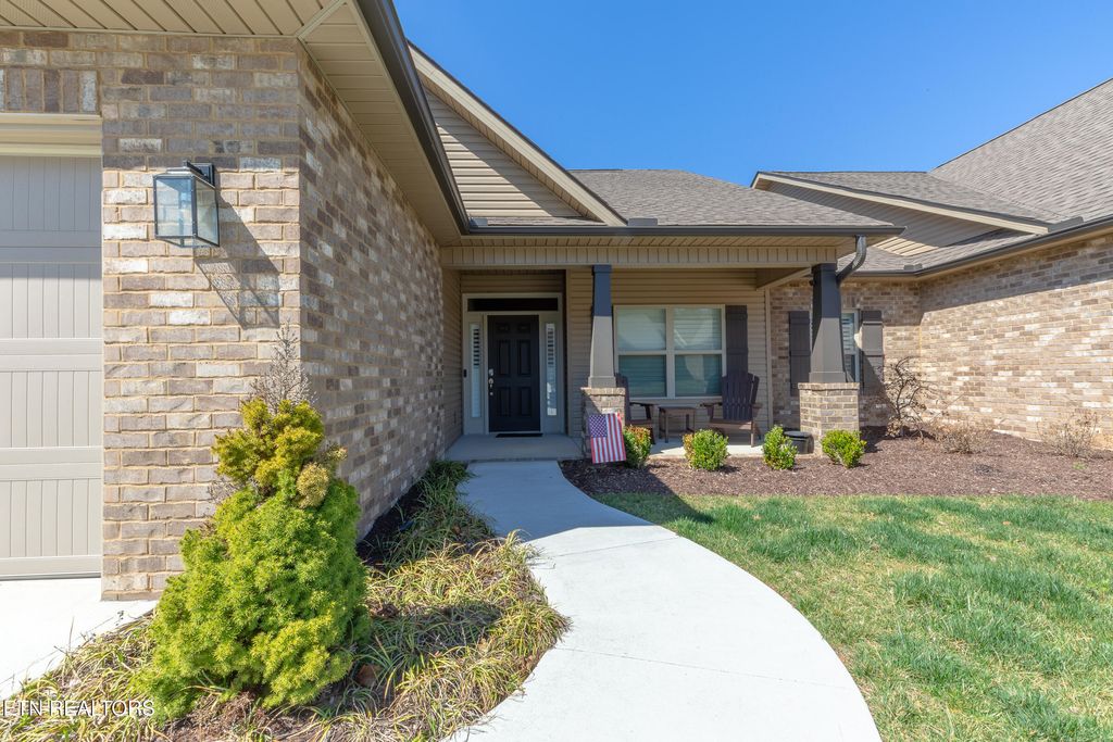 Photo of 7135 Volunteer Ridge, Knoxville, TN 37918 (MLS # 1333268)