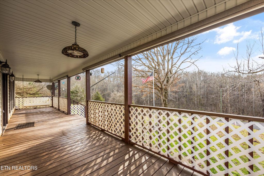 Photo of 129 Pleasant Hill Rd, Sweetwater, TN 37874 (MLS # 1331506)