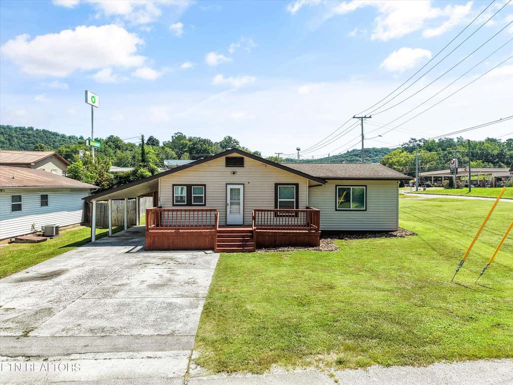 Photo of 502 Wallace Ave, Rocky Top, TN 37769 (MLS # 1350379)