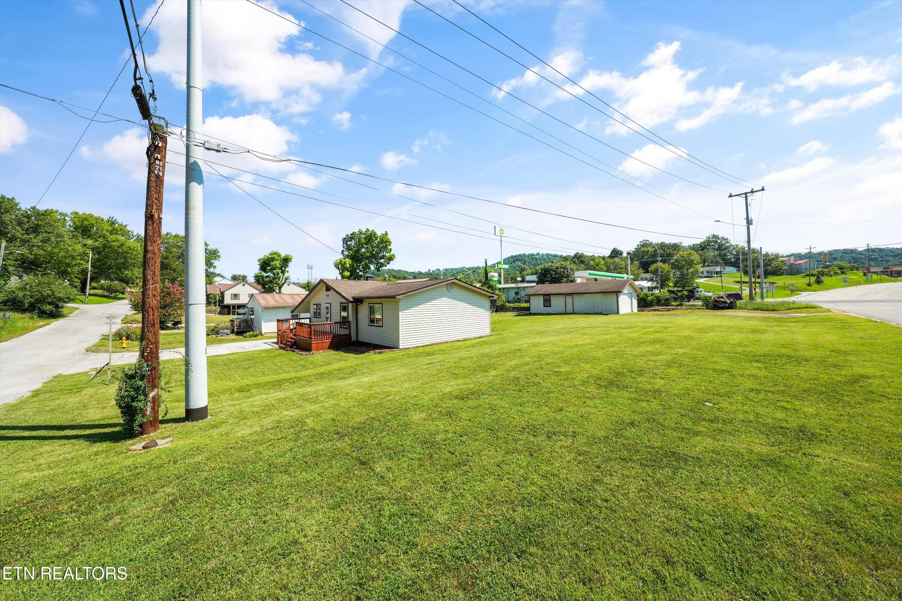 502 Wallace Ave