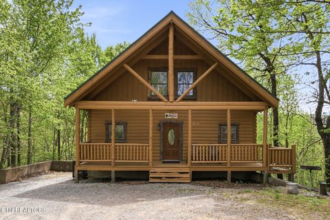 Photo of 1118 Ski View Lane, Sevierville, TN 37876 (MLS # 1336864)