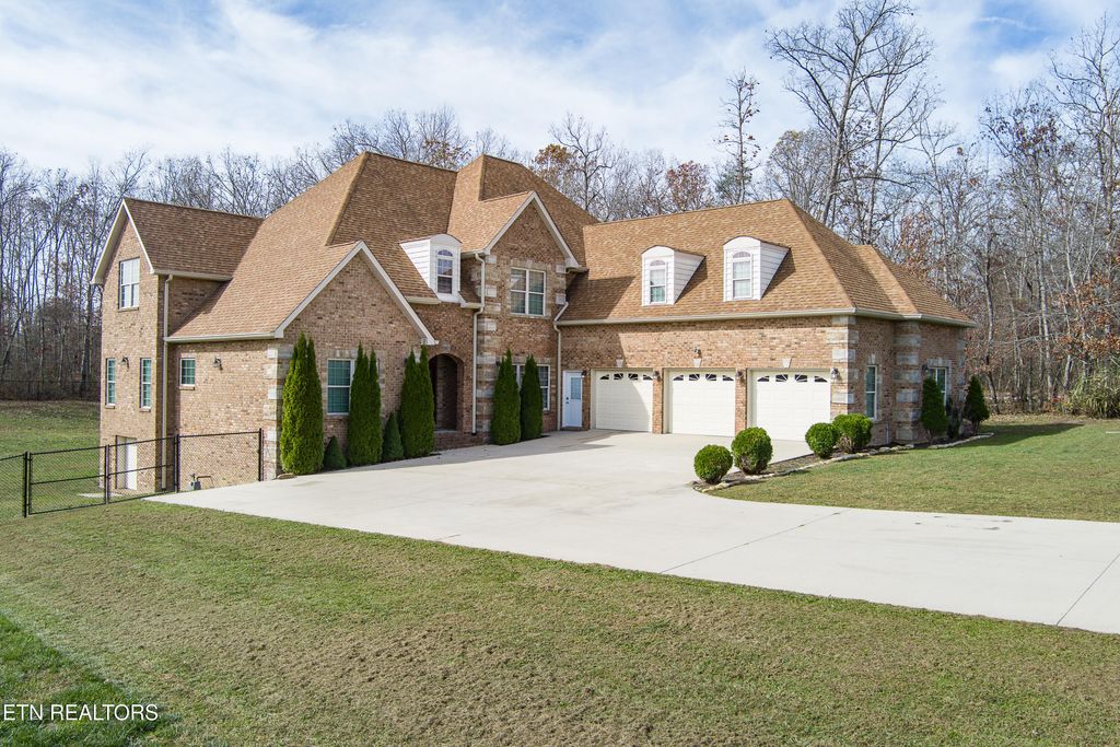 Photo of 39 N Riverview Lane, Crossville, TN 38555 (MLS # 1321077)