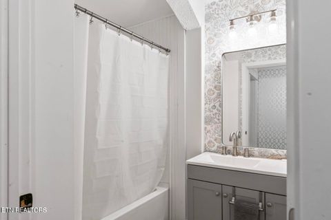 Tiny photo for 632 W Tri County Blvd, Oliver Springs, TN 37840 (MLS # 1327968)