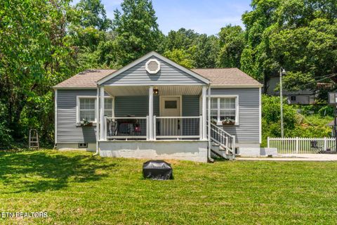 Photo of 632 W Tri County Blvd, Oliver Springs, TN 37840 (MLS # 1327968)