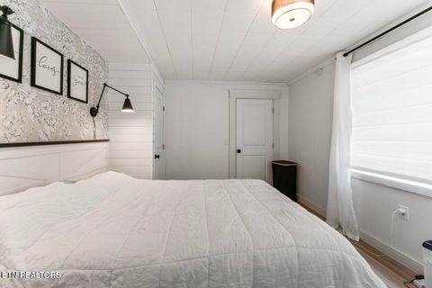 Tiny photo for 632 W Tri County Blvd, Oliver Springs, TN 37840 (MLS # 1327968)